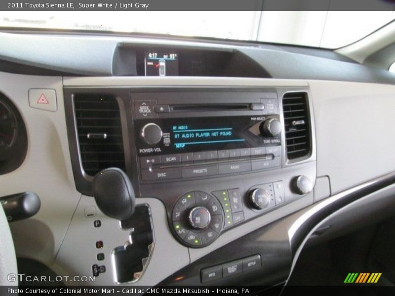 Super White / Light Gray 2011 Toyota Sienna LE