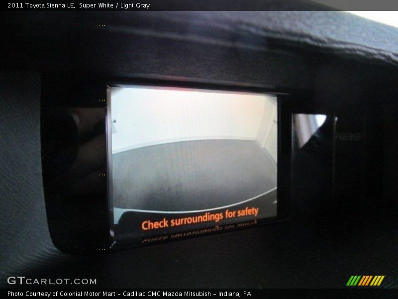 Super White / Light Gray 2011 Toyota Sienna LE