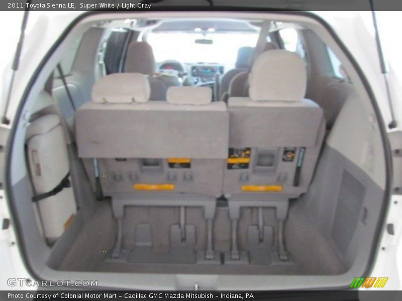 Super White / Light Gray 2011 Toyota Sienna LE