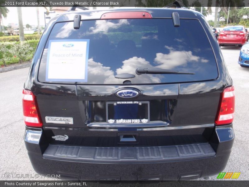 Tuxedo Black Metallic / Charcoal Black 2011 Ford Escape XLT