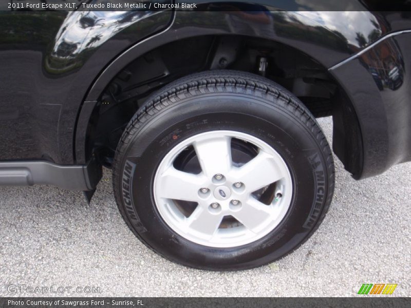 Tuxedo Black Metallic / Charcoal Black 2011 Ford Escape XLT