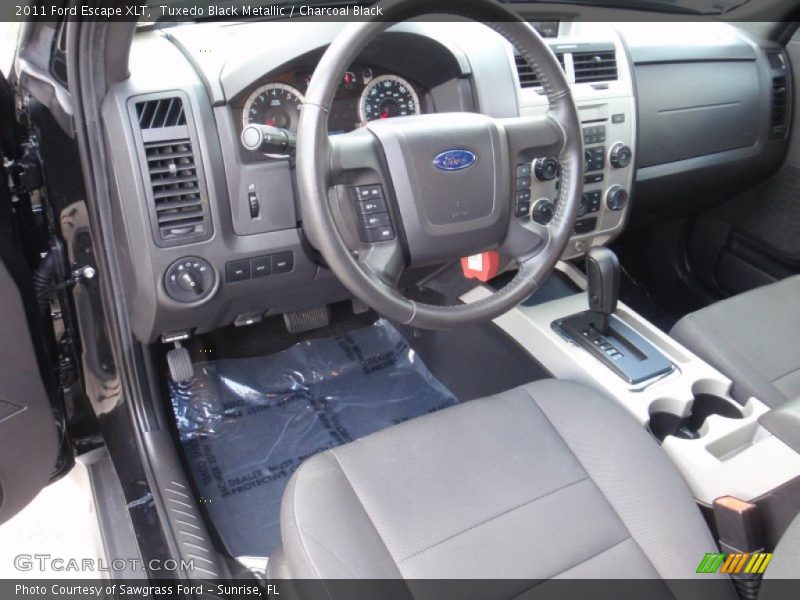 Tuxedo Black Metallic / Charcoal Black 2011 Ford Escape XLT