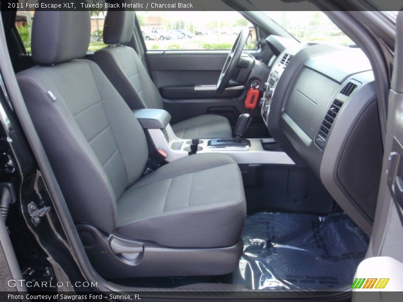 Tuxedo Black Metallic / Charcoal Black 2011 Ford Escape XLT