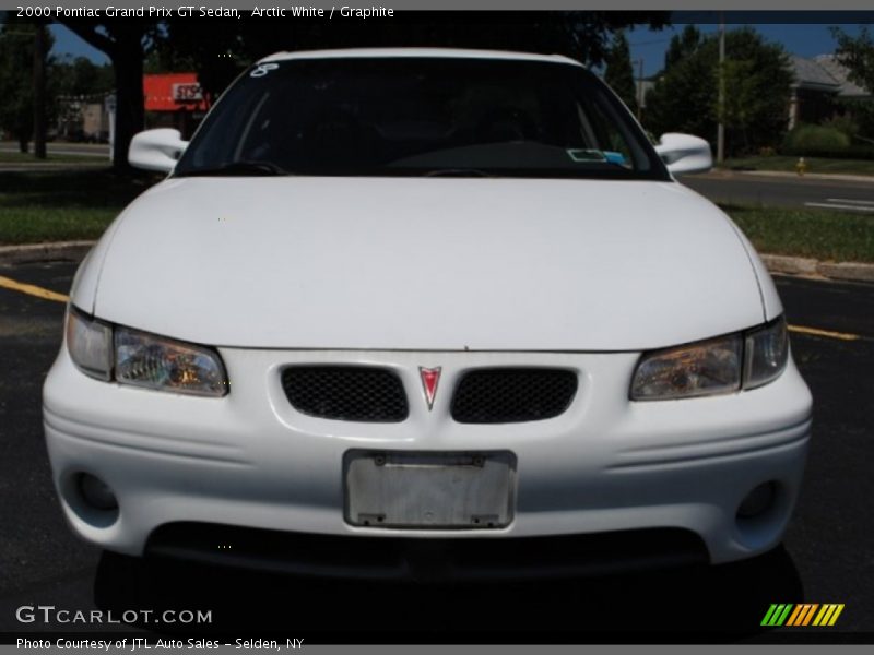 Arctic White / Graphite 2000 Pontiac Grand Prix GT Sedan