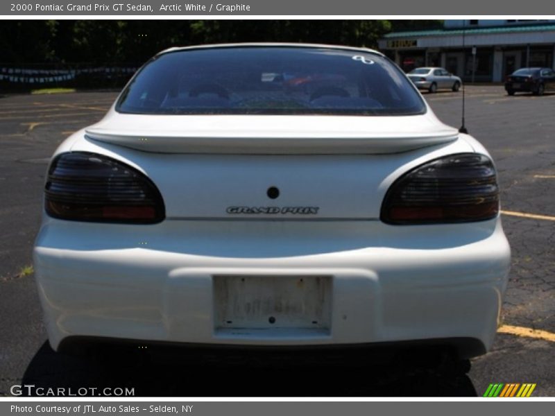 Arctic White / Graphite 2000 Pontiac Grand Prix GT Sedan