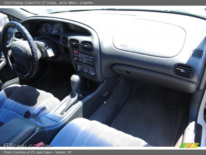 Arctic White / Graphite 2000 Pontiac Grand Prix GT Sedan