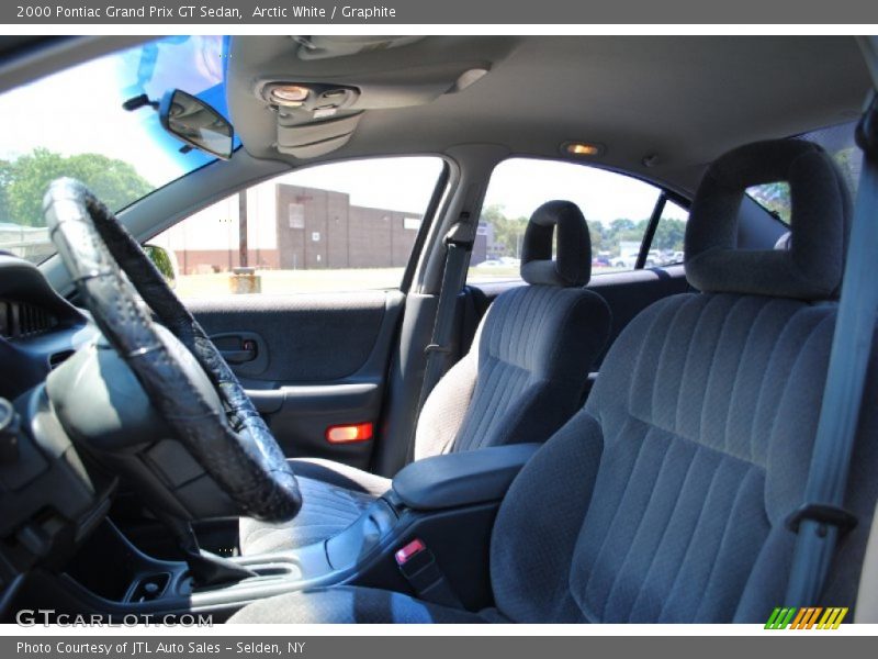 Arctic White / Graphite 2000 Pontiac Grand Prix GT Sedan