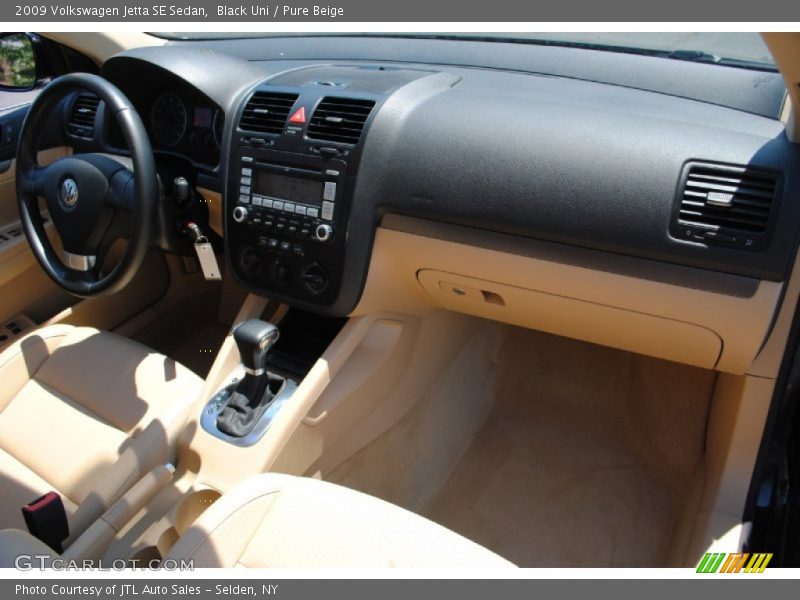 Black Uni / Pure Beige 2009 Volkswagen Jetta SE Sedan