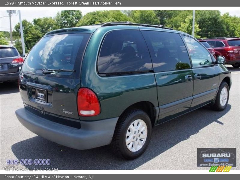 Forest Green Pearl / Silver Fern 1999 Plymouth Voyager Expresso