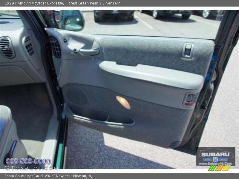 Forest Green Pearl / Silver Fern 1999 Plymouth Voyager Expresso