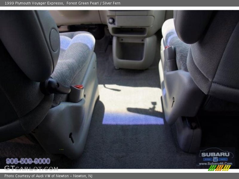 Forest Green Pearl / Silver Fern 1999 Plymouth Voyager Expresso