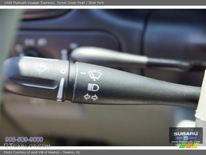 Forest Green Pearl / Silver Fern 1999 Plymouth Voyager Expresso