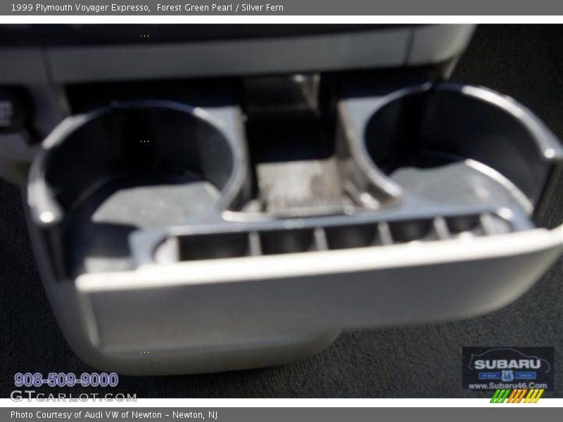 Forest Green Pearl / Silver Fern 1999 Plymouth Voyager Expresso