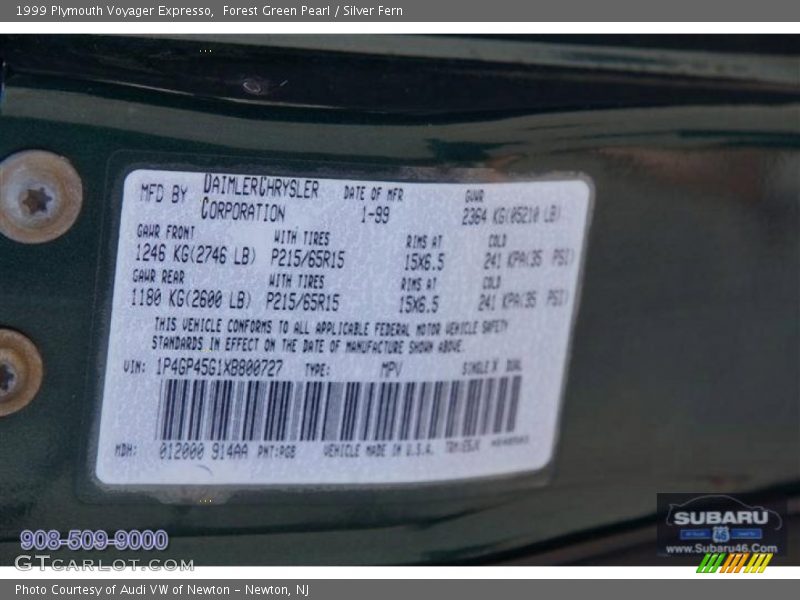 Forest Green Pearl / Silver Fern 1999 Plymouth Voyager Expresso