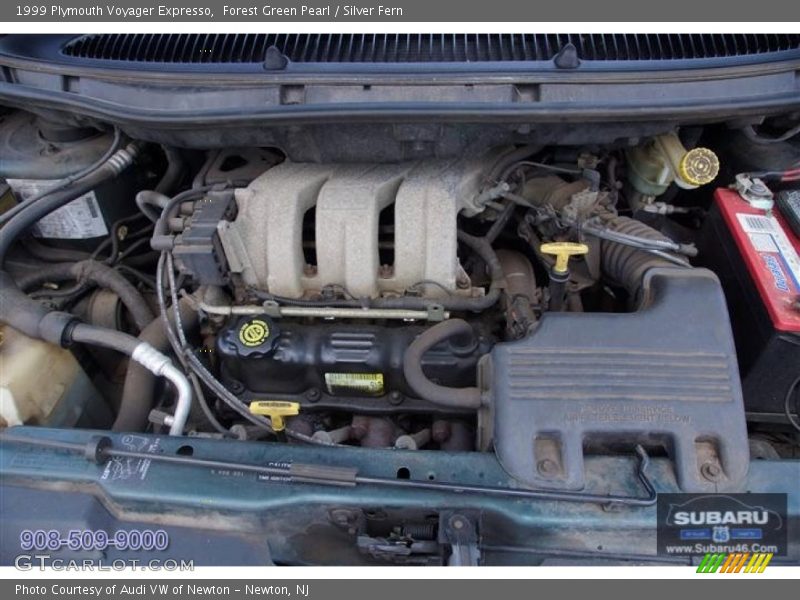 Forest Green Pearl / Silver Fern 1999 Plymouth Voyager Expresso