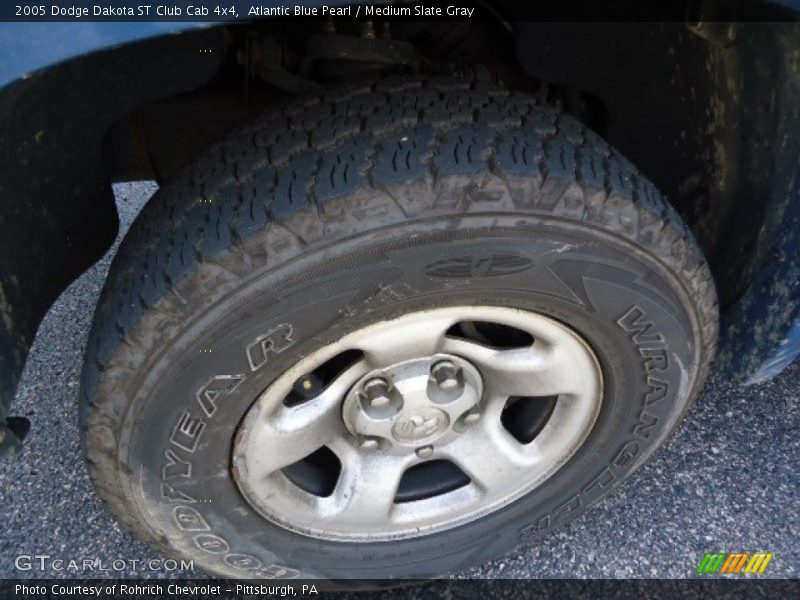Atlantic Blue Pearl / Medium Slate Gray 2005 Dodge Dakota ST Club Cab 4x4