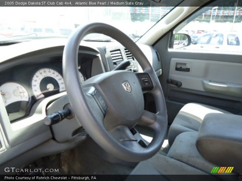 Atlantic Blue Pearl / Medium Slate Gray 2005 Dodge Dakota ST Club Cab 4x4