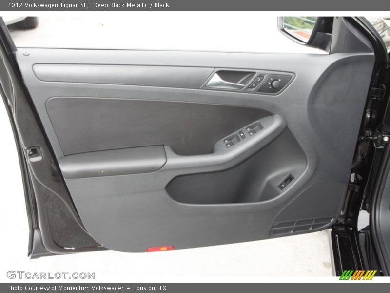 Deep Black Metallic / Black 2012 Volkswagen Tiguan SE