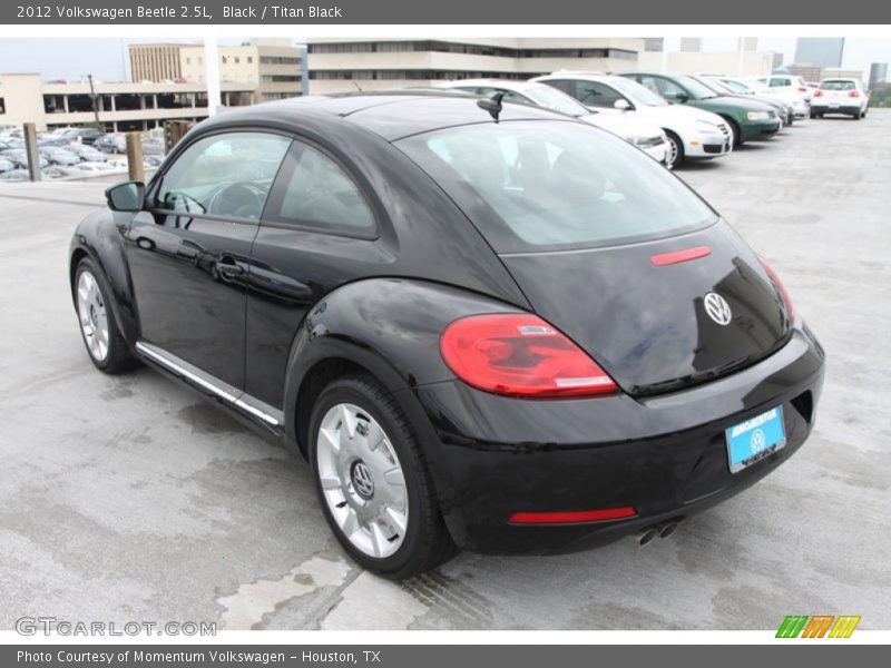 Black / Titan Black 2012 Volkswagen Beetle 2.5L