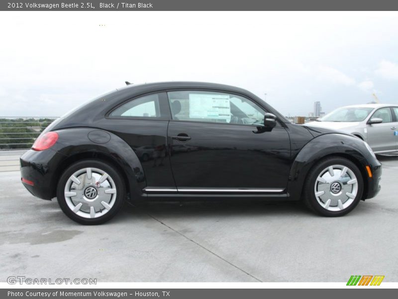 Black / Titan Black 2012 Volkswagen Beetle 2.5L