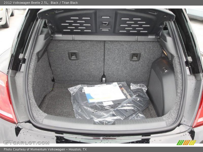 Black / Titan Black 2012 Volkswagen Beetle 2.5L