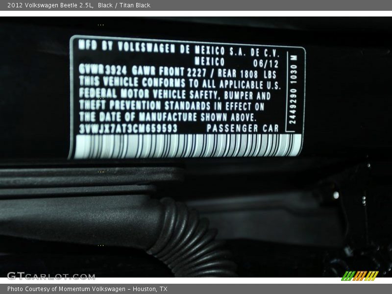Black / Titan Black 2012 Volkswagen Beetle 2.5L