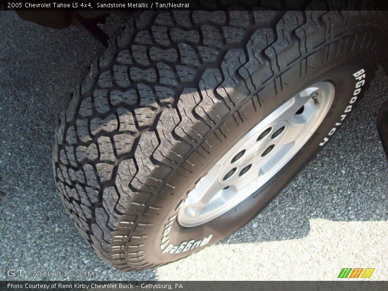 Sandstone Metallic / Tan/Neutral 2005 Chevrolet Tahoe LS 4x4