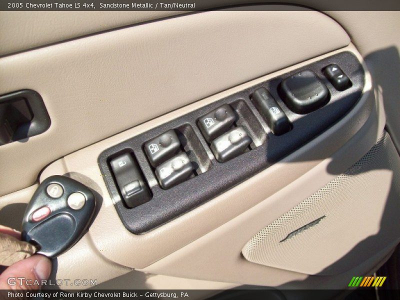 Sandstone Metallic / Tan/Neutral 2005 Chevrolet Tahoe LS 4x4