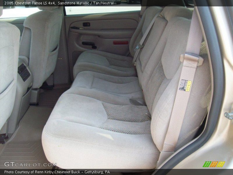 Sandstone Metallic / Tan/Neutral 2005 Chevrolet Tahoe LS 4x4