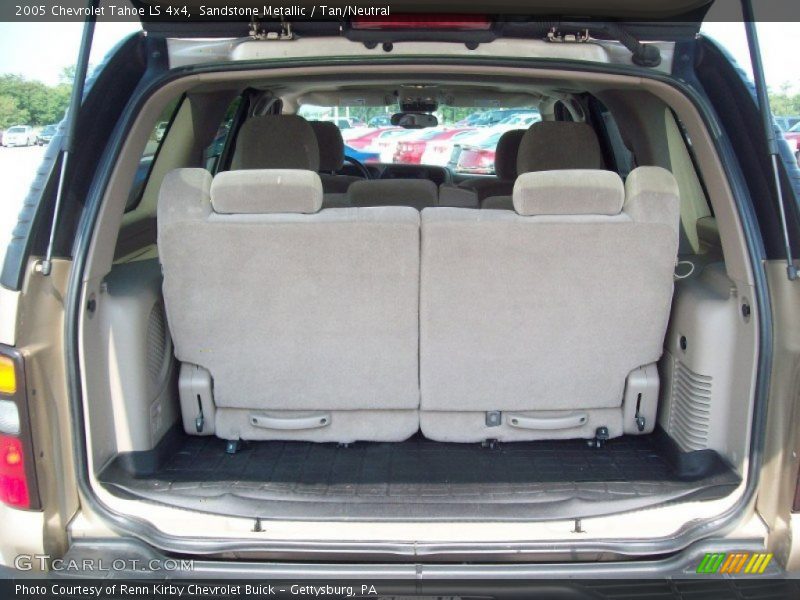 Sandstone Metallic / Tan/Neutral 2005 Chevrolet Tahoe LS 4x4