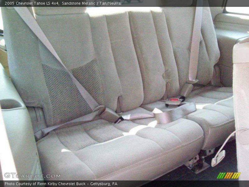 Sandstone Metallic / Tan/Neutral 2005 Chevrolet Tahoe LS 4x4