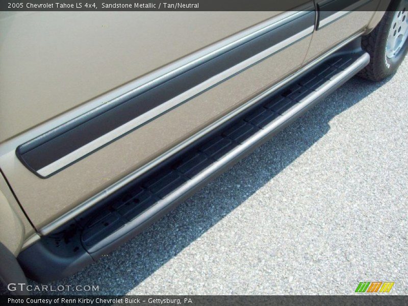 Sandstone Metallic / Tan/Neutral 2005 Chevrolet Tahoe LS 4x4
