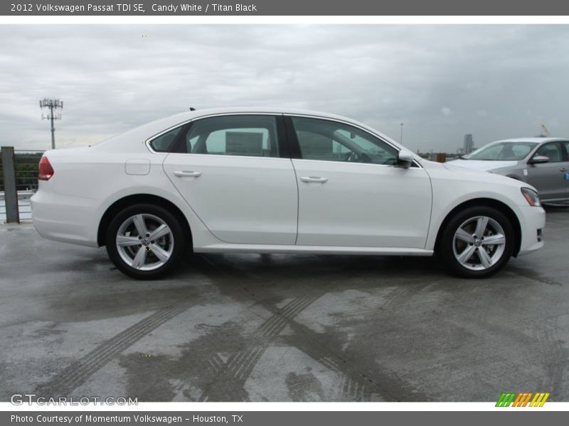 Candy White / Titan Black 2012 Volkswagen Passat TDI SE