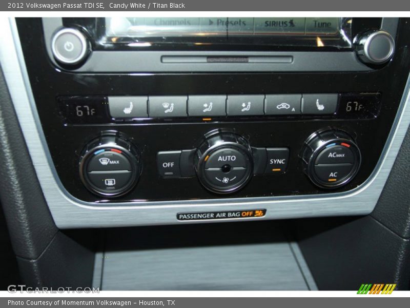 Candy White / Titan Black 2012 Volkswagen Passat TDI SE