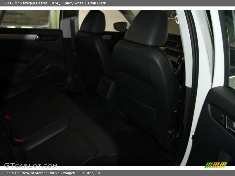 Candy White / Titan Black 2012 Volkswagen Passat TDI SE