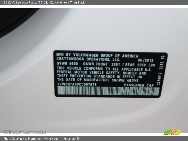Candy White / Titan Black 2012 Volkswagen Passat TDI SE