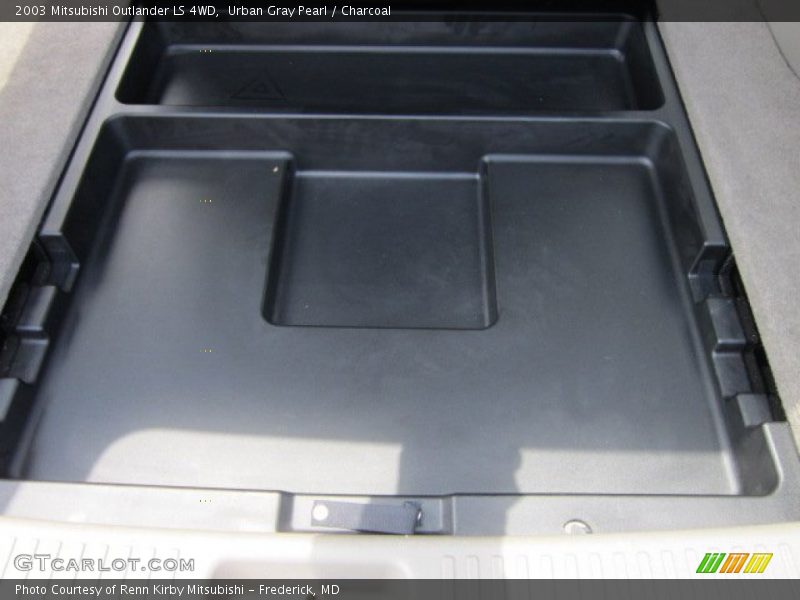 Urban Gray Pearl / Charcoal 2003 Mitsubishi Outlander LS 4WD
