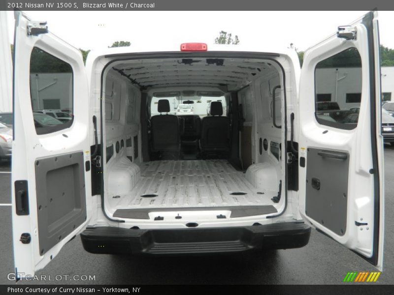  2012 NV 1500 S Trunk