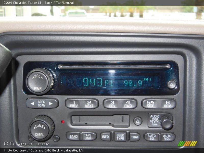 Black / Tan/Neutral 2004 Chevrolet Tahoe LT