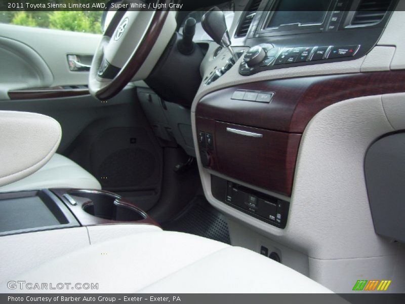 Super White / Light Gray 2011 Toyota Sienna Limited AWD