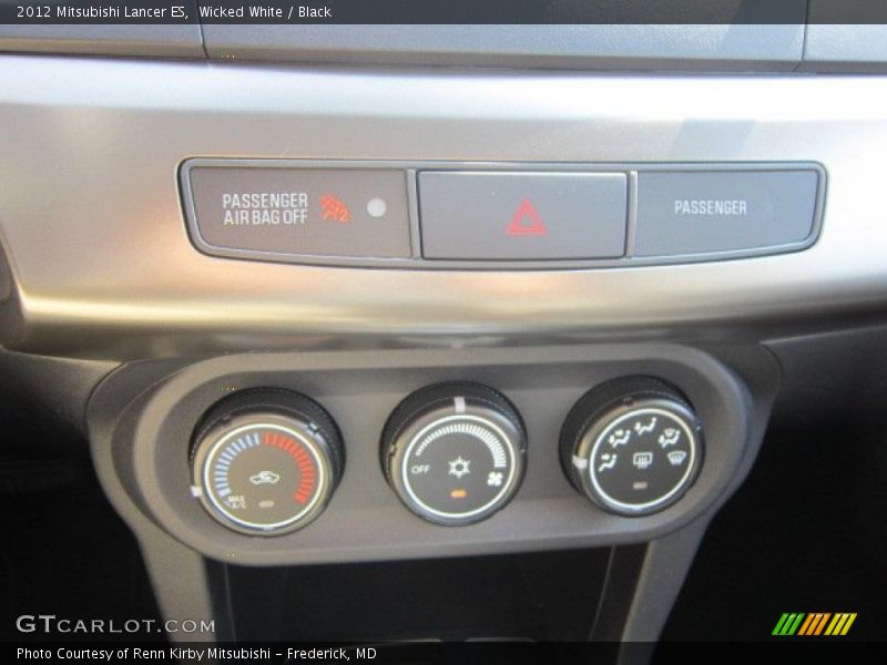 Wicked White / Black 2012 Mitsubishi Lancer ES