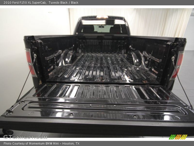 Tuxedo Black / Black 2010 Ford F150 XL SuperCab