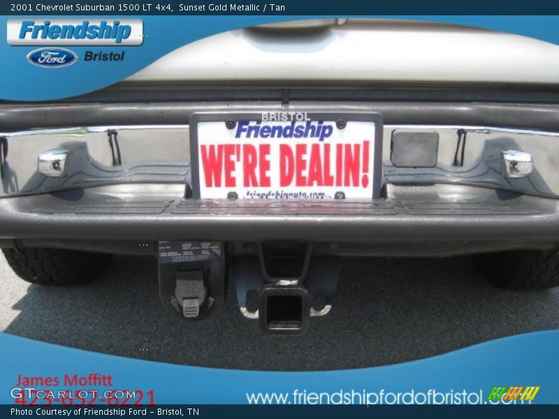 Sunset Gold Metallic / Tan 2001 Chevrolet Suburban 1500 LT 4x4
