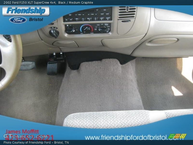 Black / Medium Graphite 2002 Ford F150 XLT SuperCrew 4x4