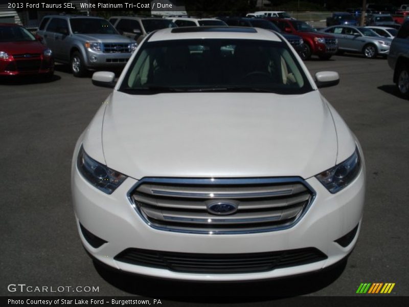 White Platinum Tri-Coat / Dune 2013 Ford Taurus SEL