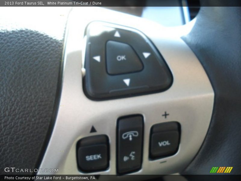 White Platinum Tri-Coat / Dune 2013 Ford Taurus SEL