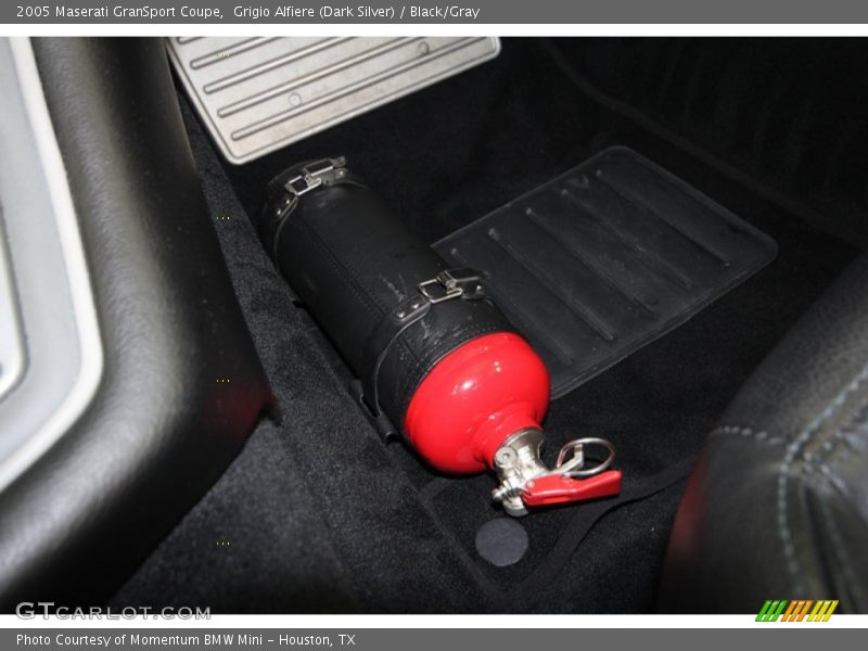 fire extinguisher - 2005 Maserati GranSport Coupe