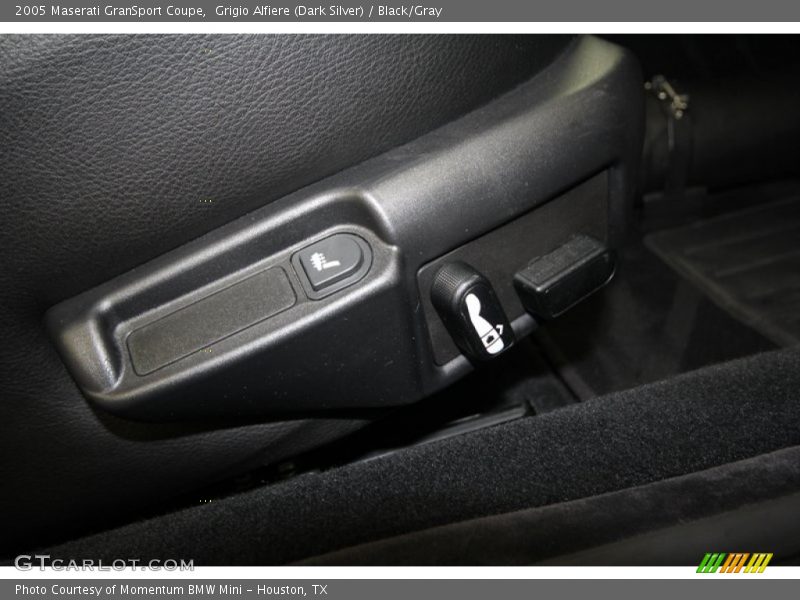 Grigio Alfiere (Dark Silver) / Black/Gray 2005 Maserati GranSport Coupe