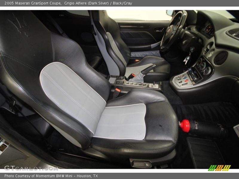  2005 GranSport Coupe Black/Gray Interior