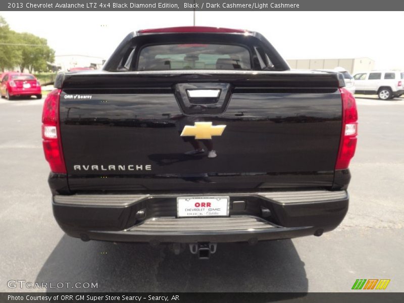 Black / Dark Cashmere/Light Cashmere 2013 Chevrolet Avalanche LTZ 4x4 Black Diamond Edition